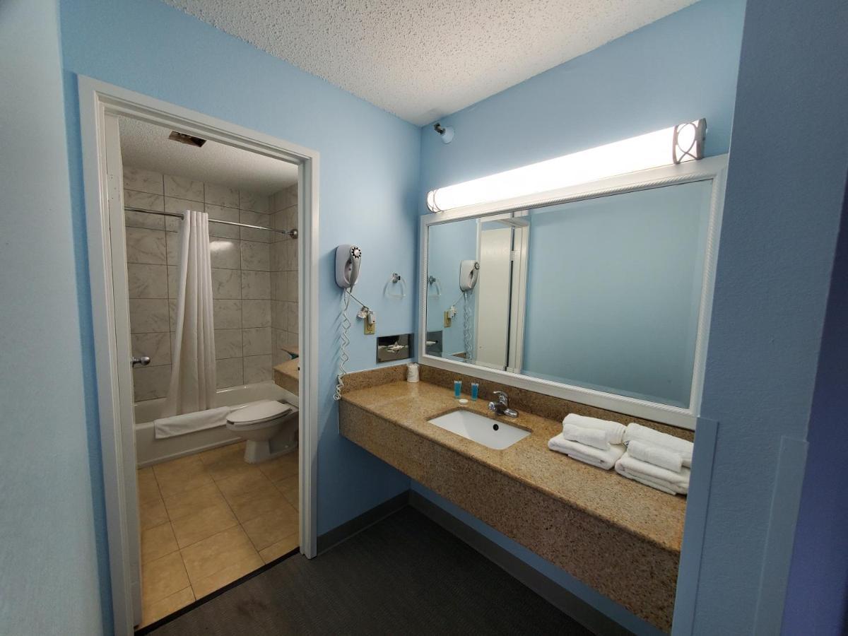 Coastal Inn & Suites Wilmington Luaran gambar